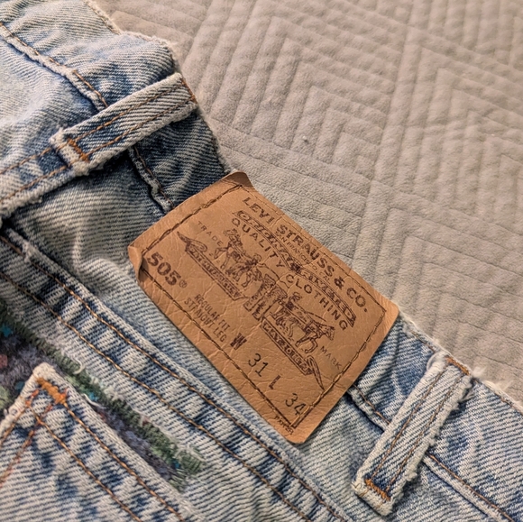 Vintage 505 Levis Patchwork Embroidered Jeans Worn by A Famous Bassist - Picture 4 of 6